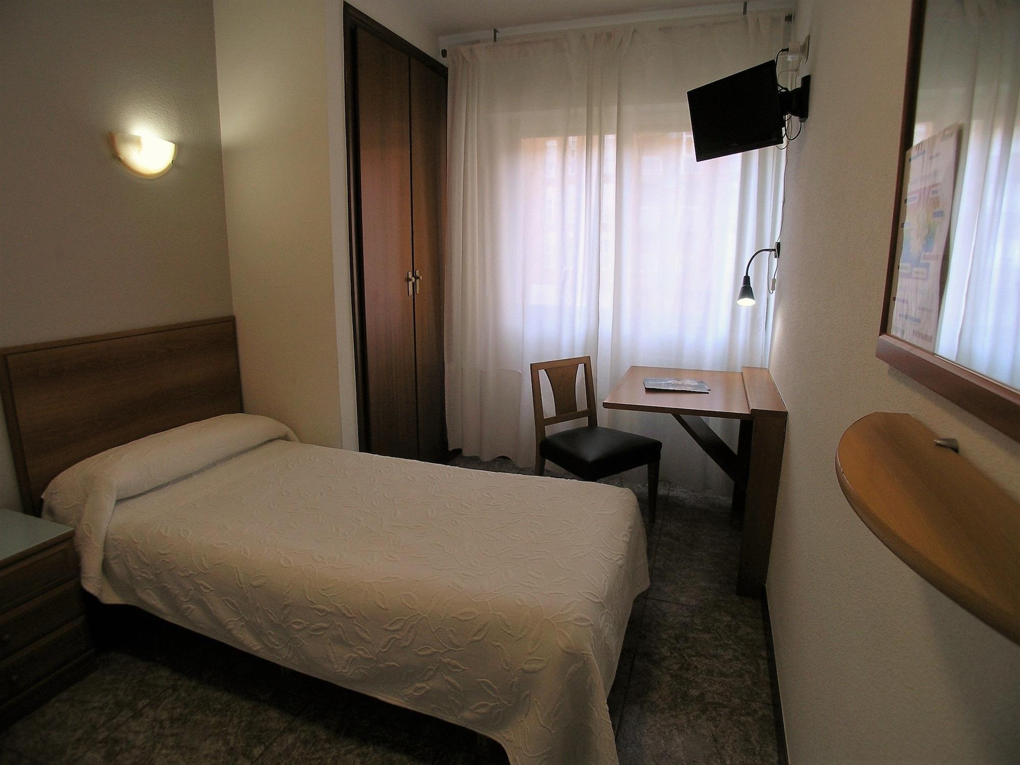 Iraipe Gorbea Auto Check-In Hotel Vitoria-Gasteiz Eksteriør billede