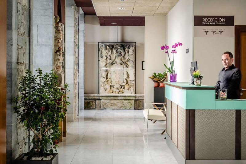 Iraipe Gorbea Auto Check-In Hotel Vitoria-Gasteiz Eksteriør billede